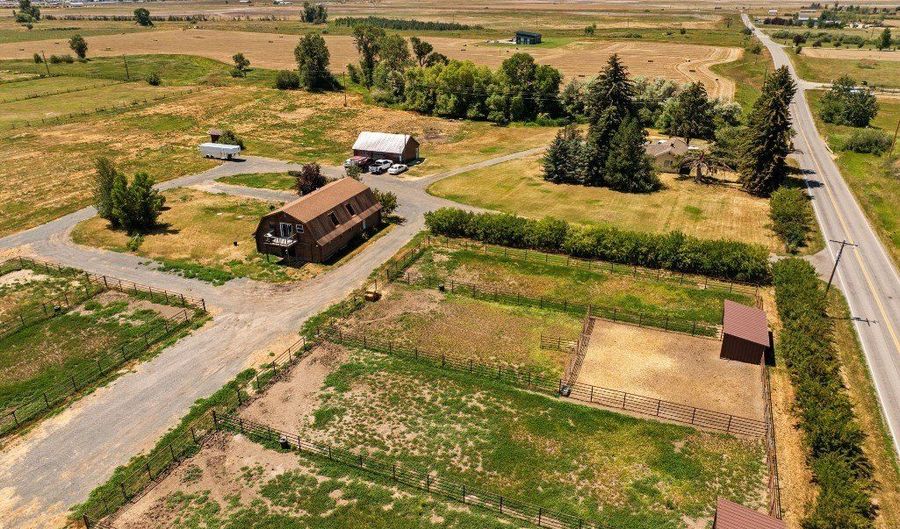 2380 Airport Rd, Belgrade, MT 59714 - 1 Beds, 1 Bath