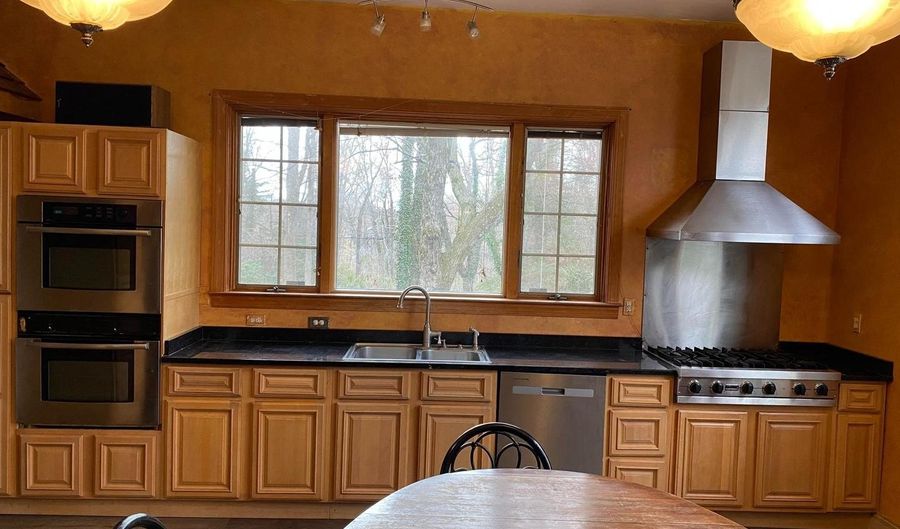2601 COOL SPRING Rd, Adelphi, MD 20783 - 5 Beds, 2 Bath