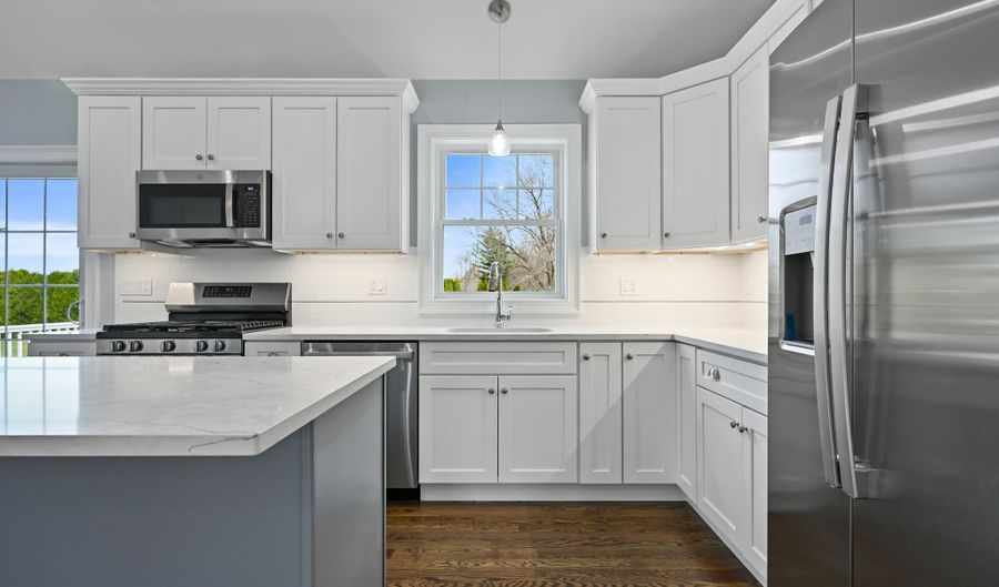 01 Sunrise Rd, Danbury, CT 06811 - 4 Beds, 3 Bath
