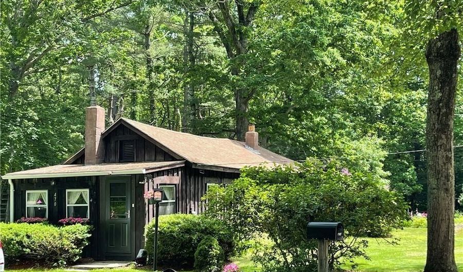 470 Shippee Rd, East Greenwich, RI 02818 - 2 Beds, 1 Bath