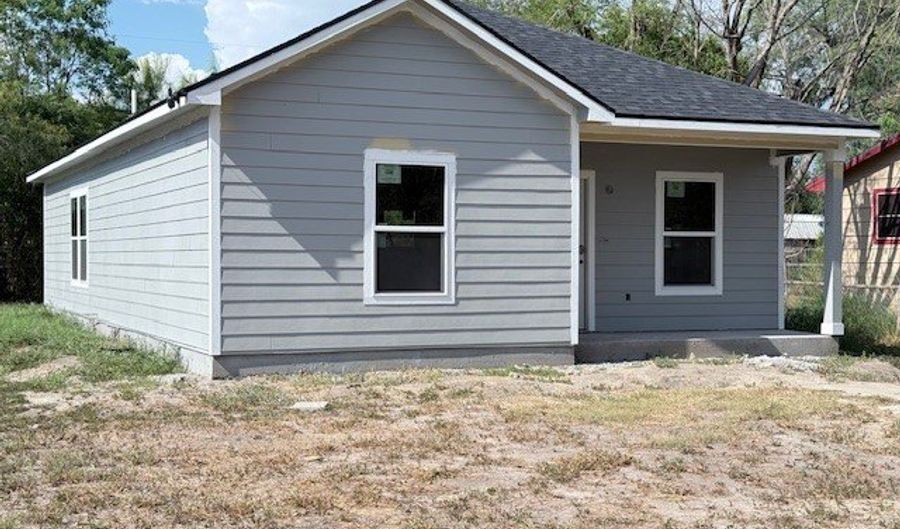 810 Saint Joseph St, Alice, TX 78332 - 2 Beds, 2 Bath