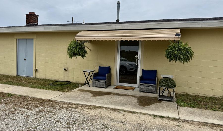 1306 Shull St, Ava, MO 65608 - 0 Beds, 1 Bath