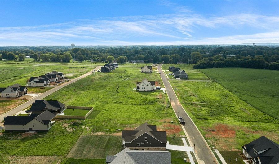 1097 Paddlers Way, Alvaton, KY 42122 - 5 Beds, 3 Bath