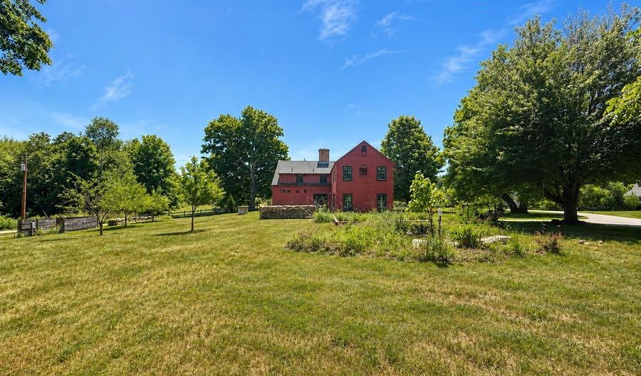 1 Smith Ln, Amherst, NH 03031 - 4 Beds, 4 Bath