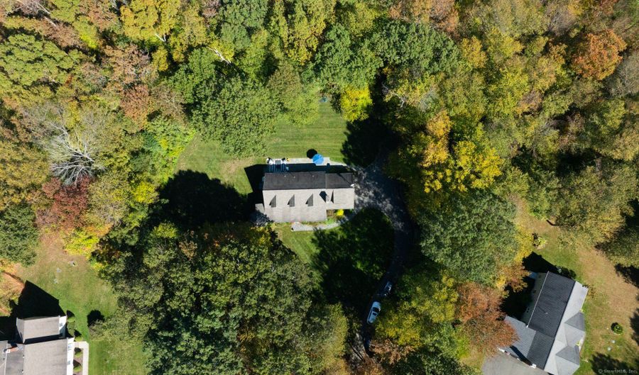 124 Auncient Oak Rd, Bethlehem, CT 06751 - 4 Beds, 3 Bath