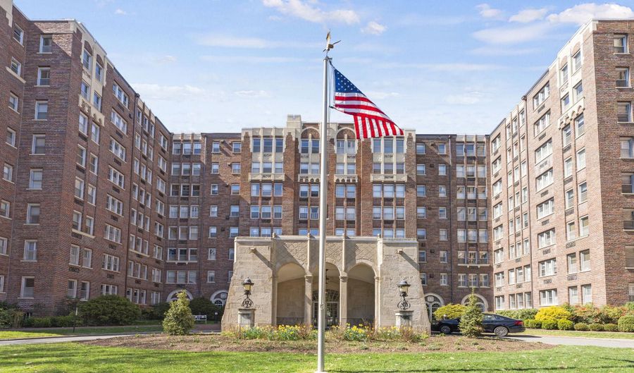 4000 CATHEDRAL Ave NW #218B, Washington, DC 20016 - 0 Beds, 1 Bath