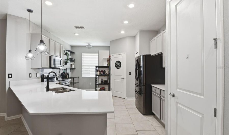 587 PATTON Loop, Bartow, FL 33830 - 4 Beds, 3 Bath