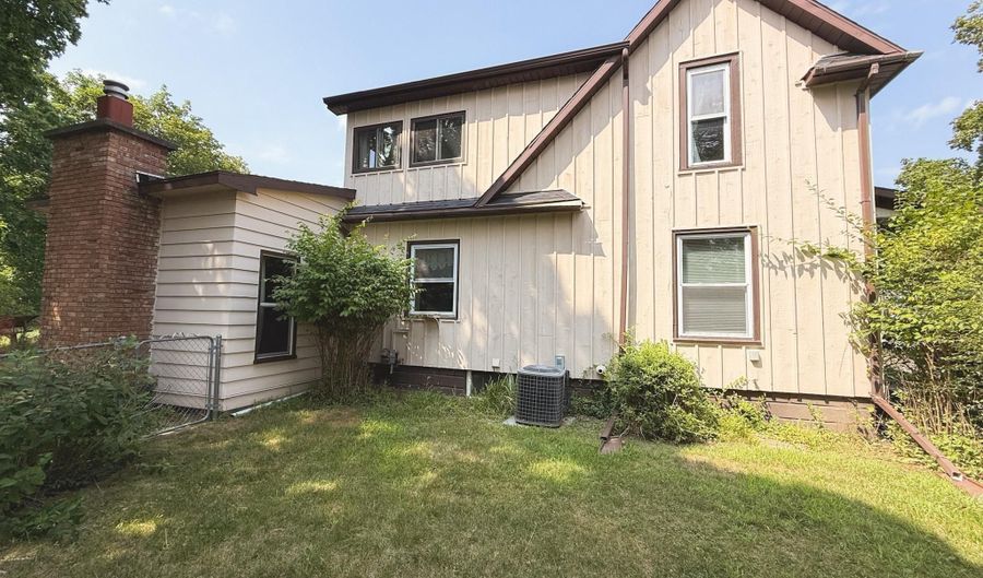 909 River Ave, Alma, MI 48801 - 3 Beds, 2 Bath