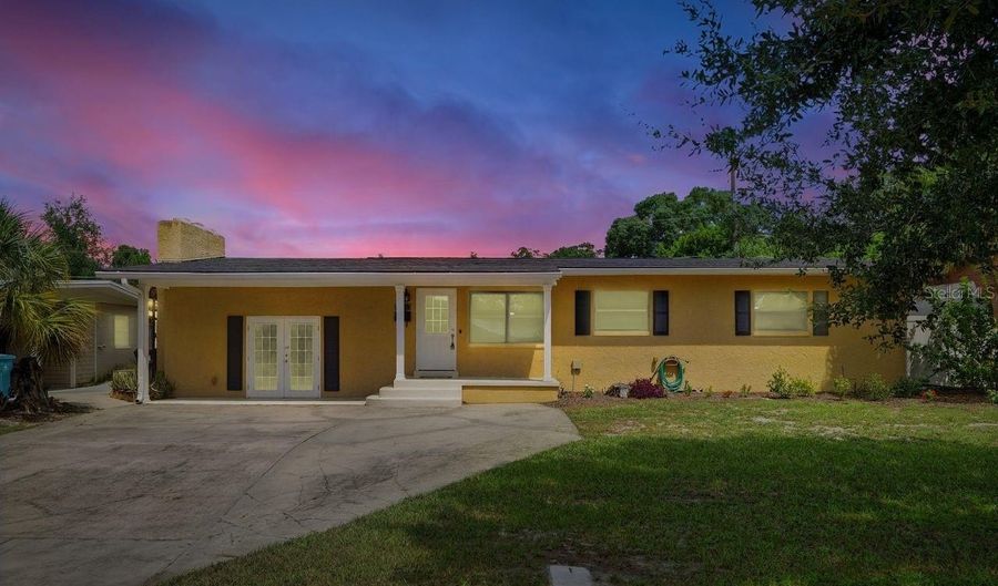 3707 PELICAN Ln, Orlando, FL 32803 - 3 Beds, 2 Bath