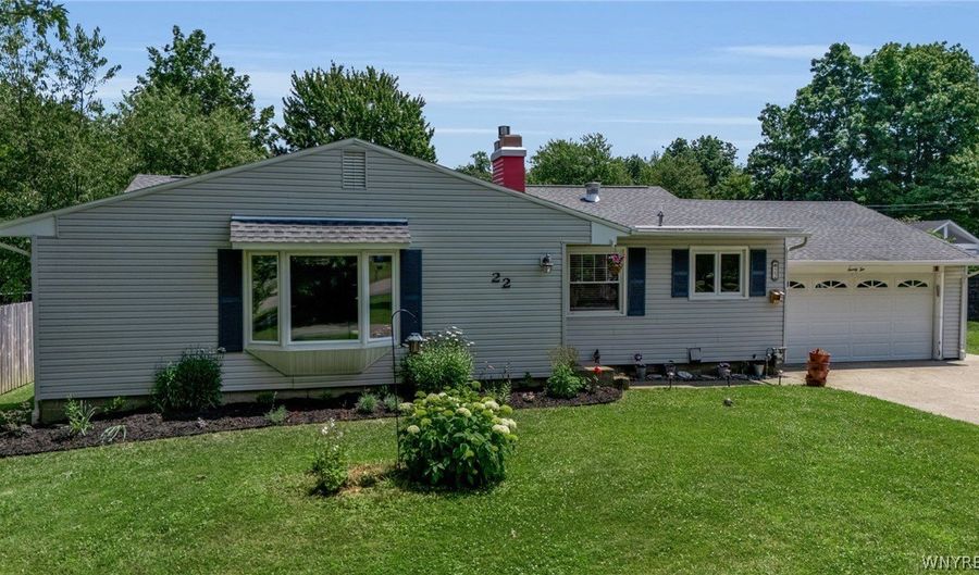 22 Franklin Dr, Angola, NY 14006 - 4 Beds, 2 Bath