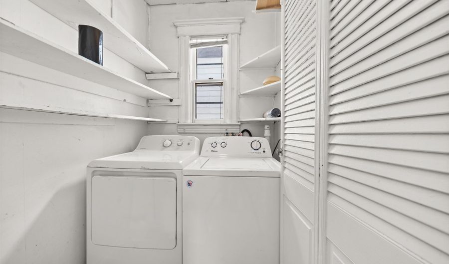 76 W 6TH St 2, Bayonne, NJ 07002 - 3 Beds, 1 Bath
