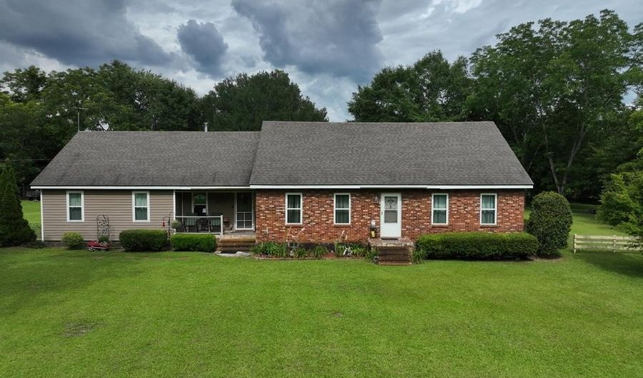 394 Griffin Ave, Attapulgus, GA 39815 - 4 Beds, 3 Bath