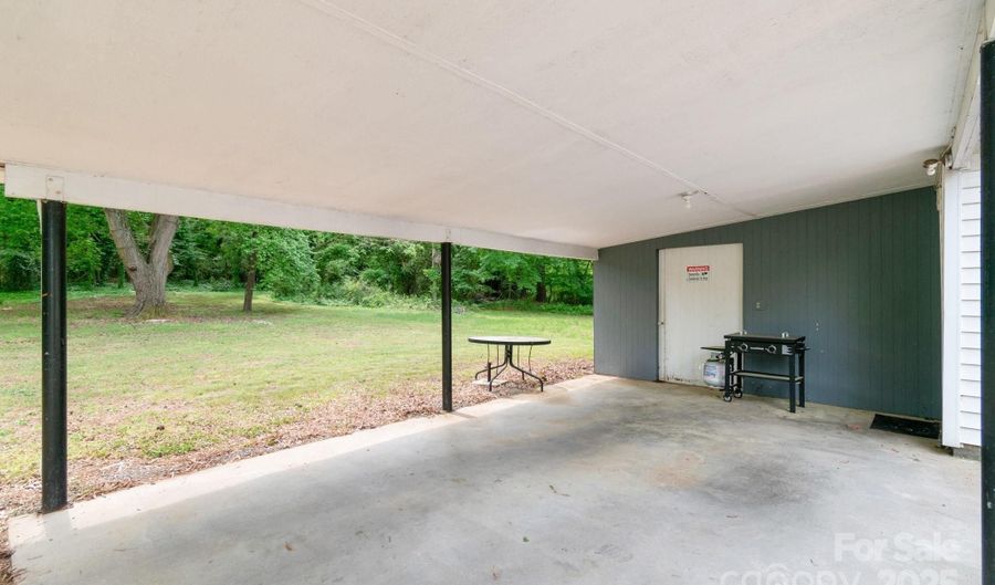 1116 Montgomery Ave, Albemarle, NC 28001 - 2 Beds, 1 Bath