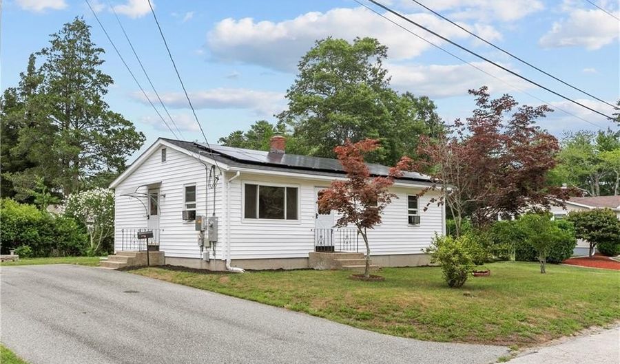 109 W Shore Dr, Coventry, RI 02816 - 3 Beds, 1 Bath