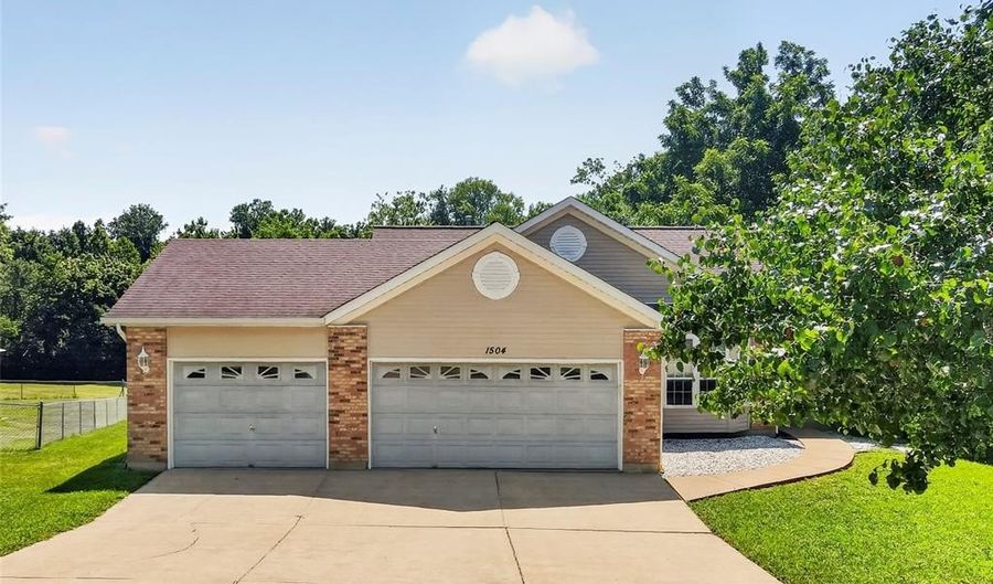1504 Penrose Trl, Arnold, MO 63010 - 3 Beds, 4 Bath