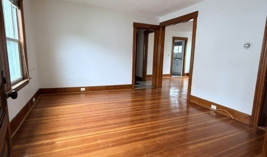 84 Putnam St, Bristol, CT 06010 - 2 Beds, 1 Bath