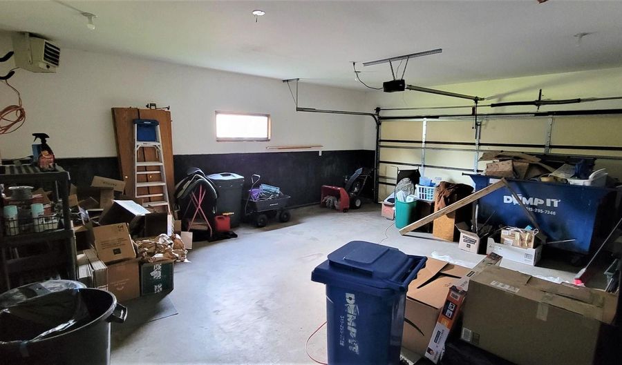 105 Briar Cove Rd, Algona, IA 50511 - 5 Beds, 2 Bath