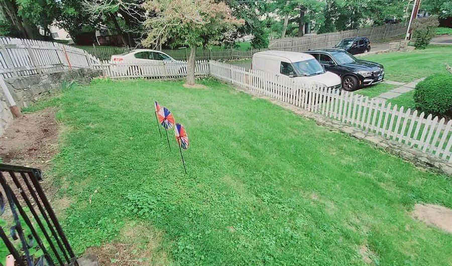 5 Christiano St 2, Cos Cob, CT 06807 - 2 Beds, 1 Bath