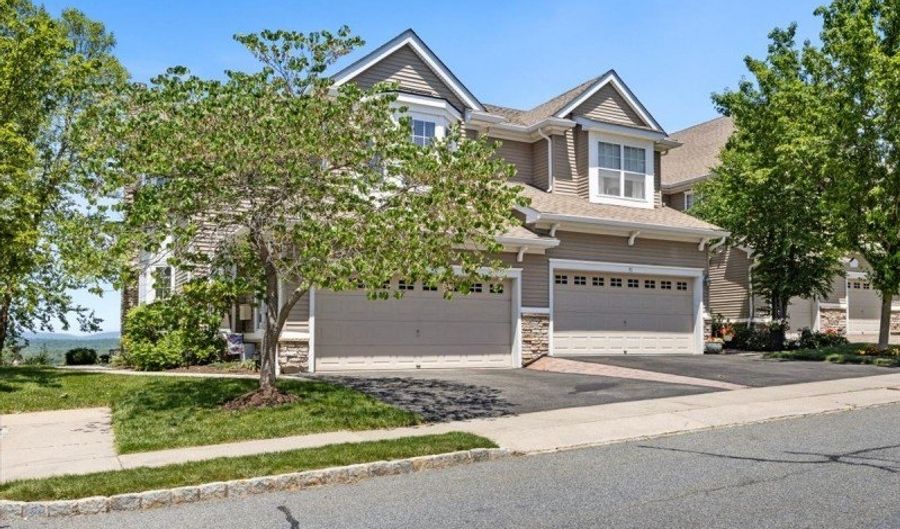 49 Junegrass Way, Allamuchy Twp., NJ 07840 - 3 Beds, 4 Bath
