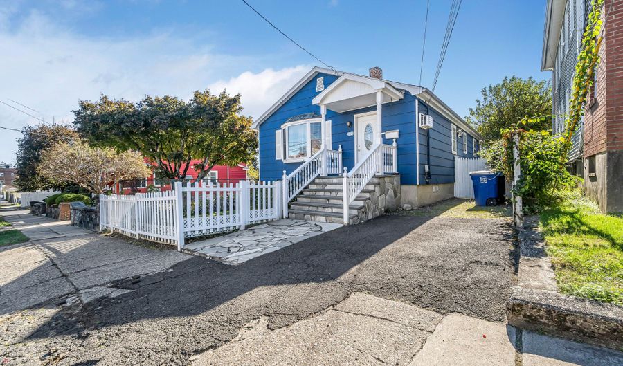 119 Madison Ter, Bridgeport, CT 06606 - 3 Beds, 2 Bath