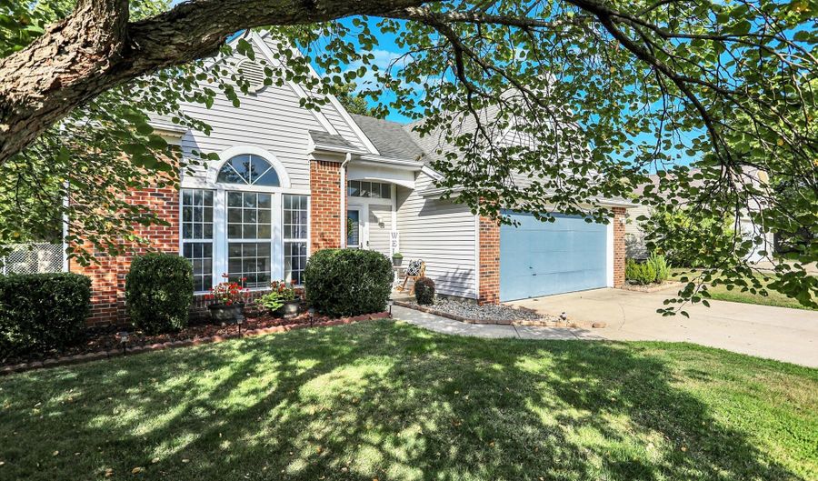 340 Seabreeze Cir, Avon, IN 46123 - 3 Beds, 2 Bath
