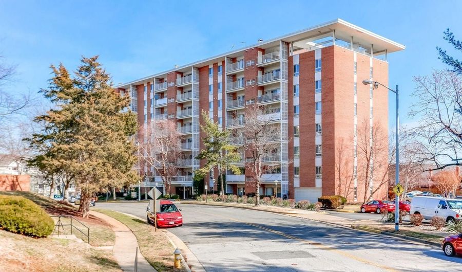 5250 VALLEY FORGE Dr 201, Alexandria, VA 22304 - 1 Beds, 1 Bath