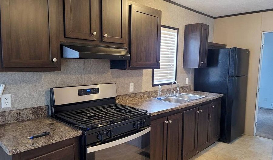 2403 Clayton Ave Lot 106, Albert Lea, MN 56007 - 3 Beds, 2 Bath