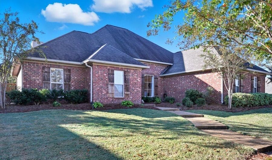 334 Gladeview Pl, Brandon, MS 39047 - 4 Beds, 2 Bath