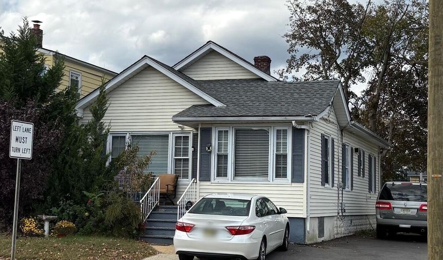 154 Lower Main St, Aberdeen, NJ 07747 - 2 Beds, 1 Bath