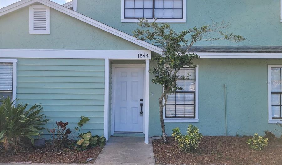 1236 DOVEHILL Dr 1244, Apopka, FL 32703 - 2 Beds, 3 Bath