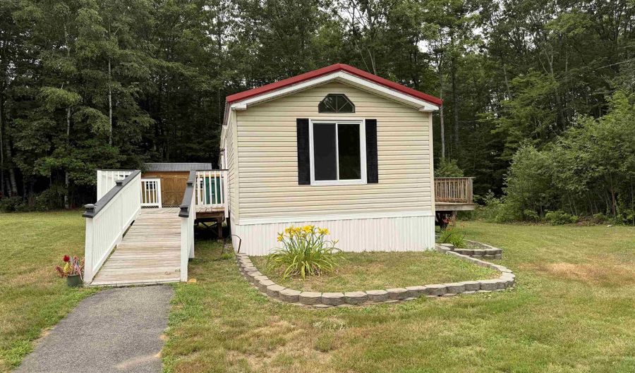 21 Valley Dr, Belmont, NH 03220 - 2 Beds, 2 Bath