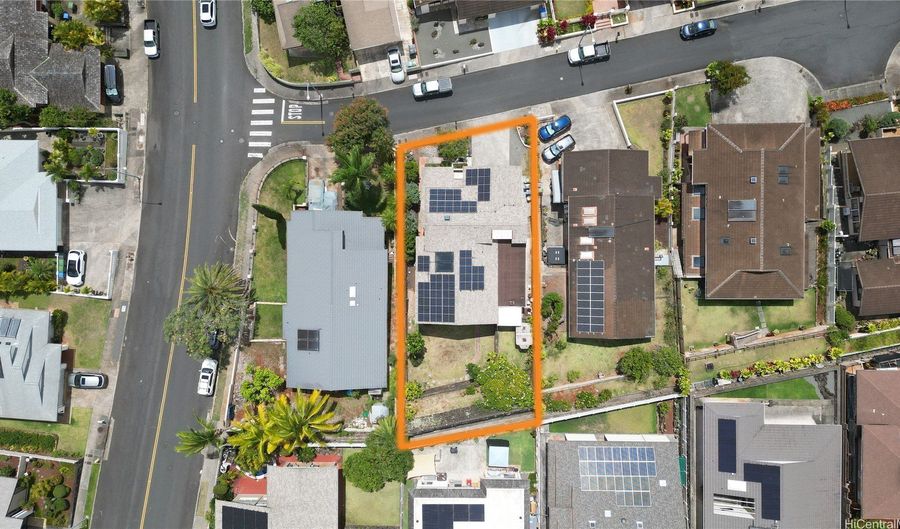 98-635 Leke Pl, Aiea, HI 96701 - 6 Beds, 3 Bath