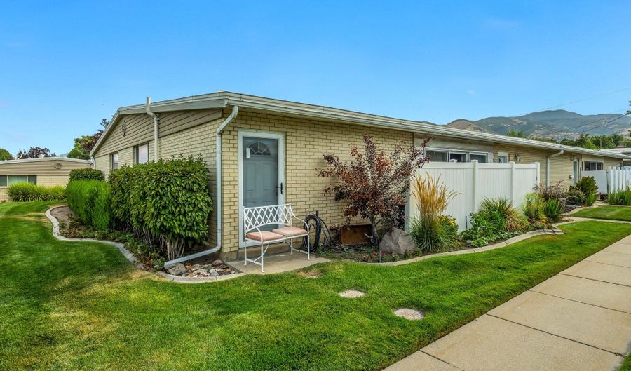 381 W 400 N 10, Bountiful, UT 84010 - 2 Beds, 1 Bath