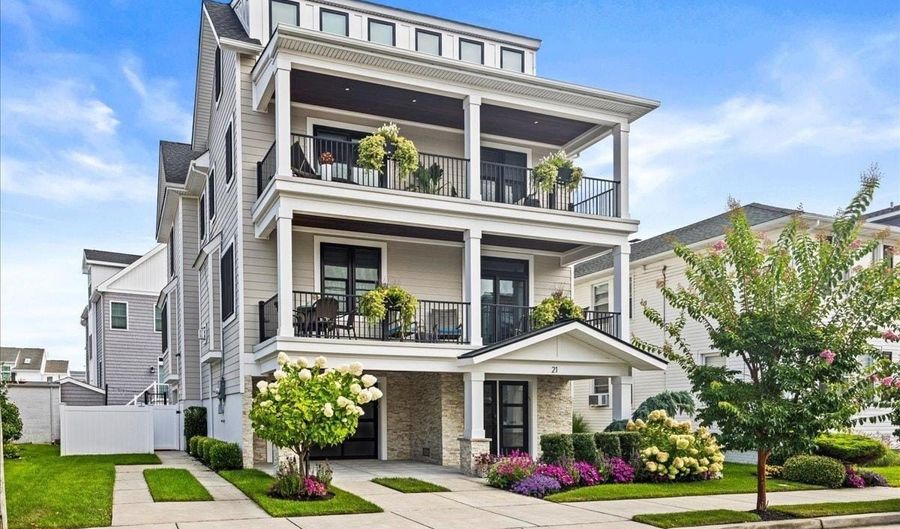 21 N Douglas Ave, Margate City, NJ 08402 - 6 Beds, 5 Bath