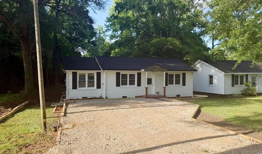 6305 Vance St, Bailey, NC 27807 - 3 Beds, 2 Bath