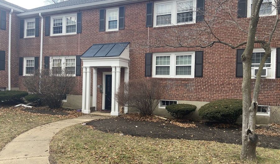 930 Massachusetts Ave 5, Arlington, MA 02476 - 2 Beds, 1 Bath