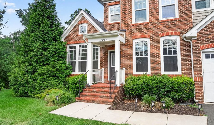 24823 BARRINGTON GROVE Ct, Aldie, VA 20105 - 6 Beds, 5 Bath