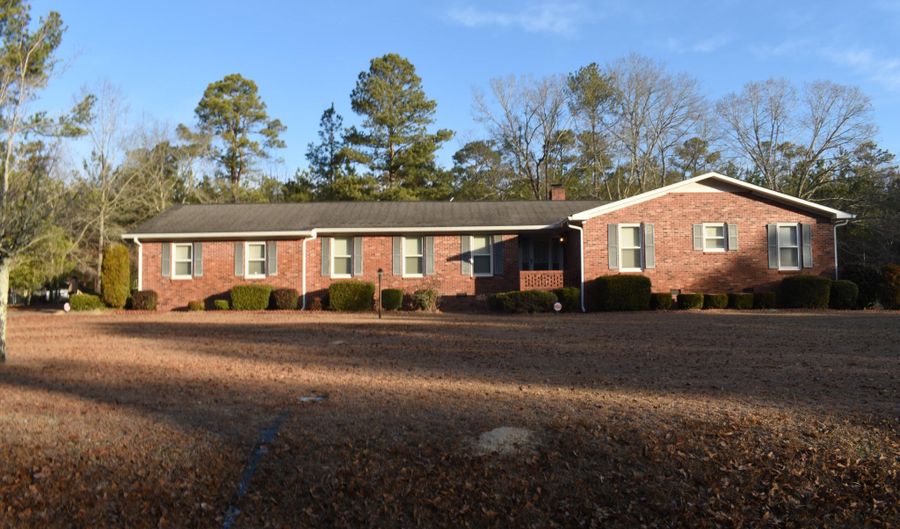 4 Healthy Pine Rd, Camden, SC 29020 - 3 Beds, 4 Bath