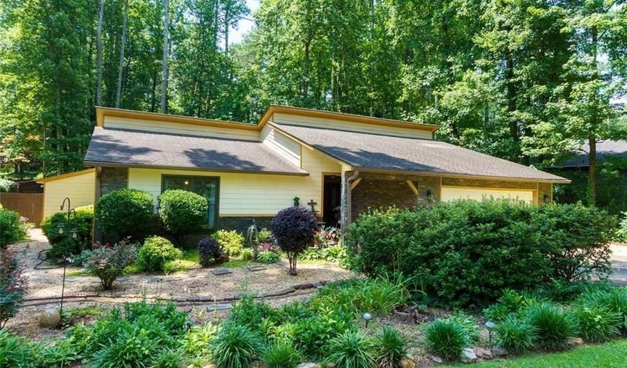 1211 Wade Green Cir NW, Acworth, GA 30102 - 4 Beds, 2 Bath