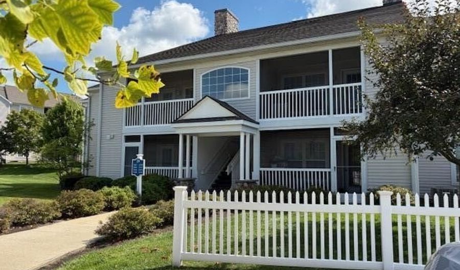 2692 S Knightsbridge Cir, Ann Arbor, MI 48105 - 2 Beds, 2 Bath