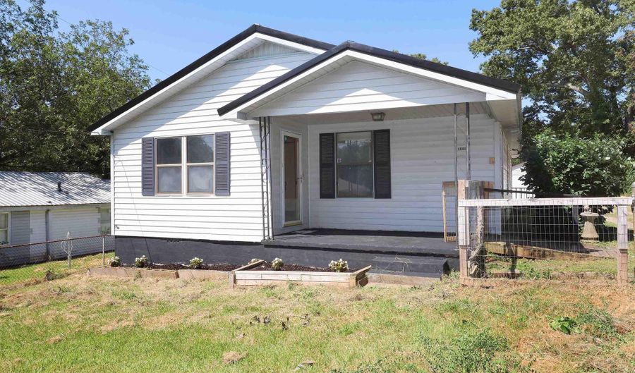 5420 LONG Ave, Anniston, AL 36206 - 2 Beds, 2 Bath