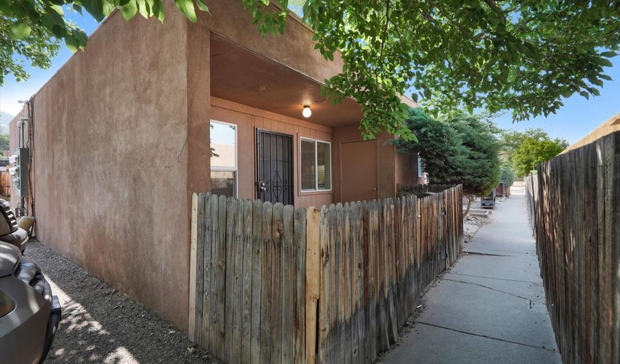 12129 Menaul Blvd NE, Albuquerque, NM 87112 - 8 Beds, 4 Bath