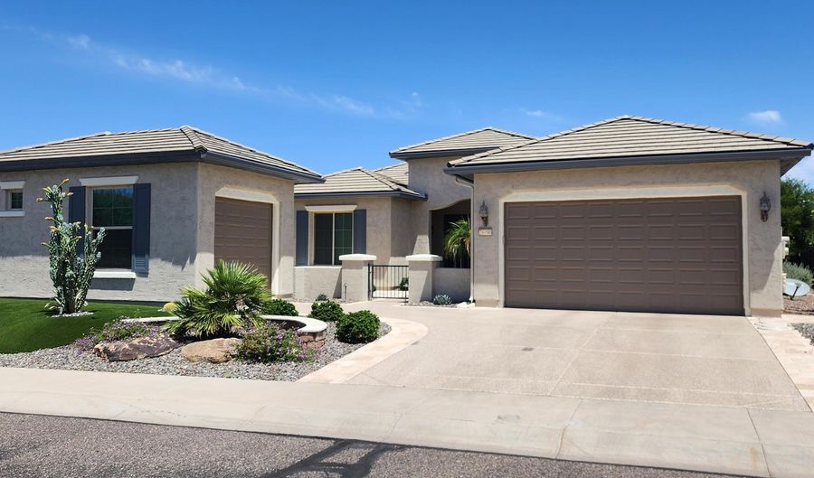 26990 W BURNETT Rd, Buckeye, AZ 85396 - 2 Beds, 2 Bath