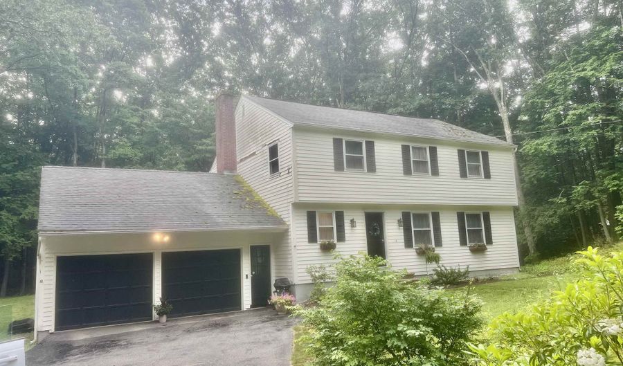47 Beaver Ln, Bedford, NH 03110 - 4 Beds, 3 Bath
