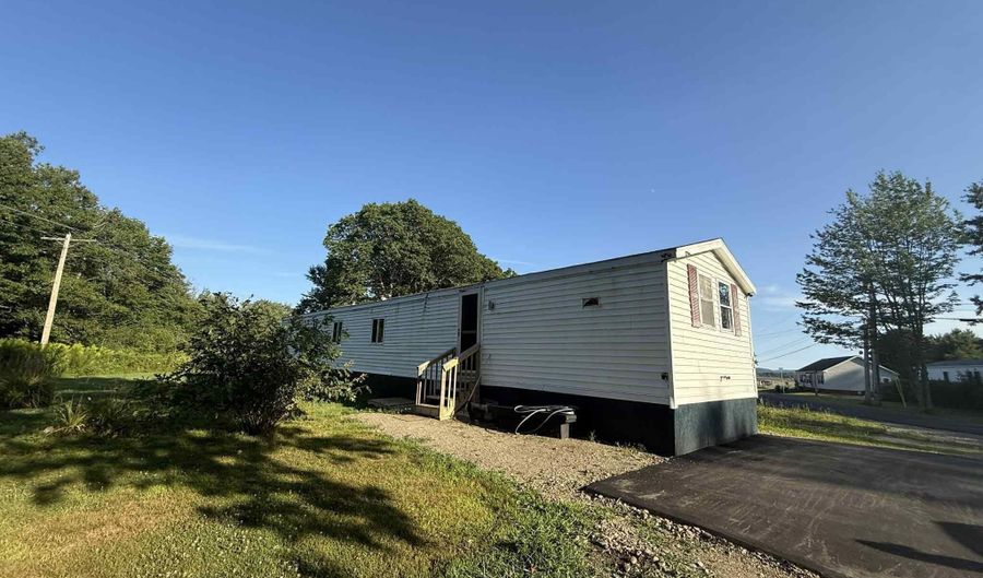 45 Brooke Ave, Belfast, ME 04915 - 3 Beds, 1 Bath