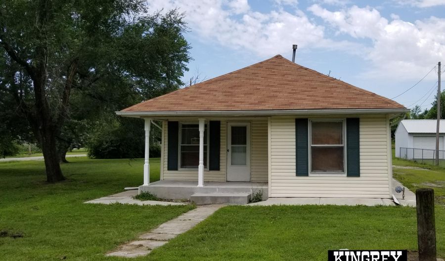 335 Willow Ave, Baxter Springs, KS 66713 - 3 Beds, 1 Bath