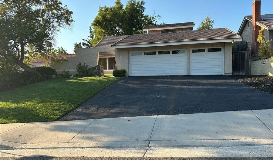28825 Barragan St, Agoura Hills, CA 91301 - 4 Beds, 3 Bath