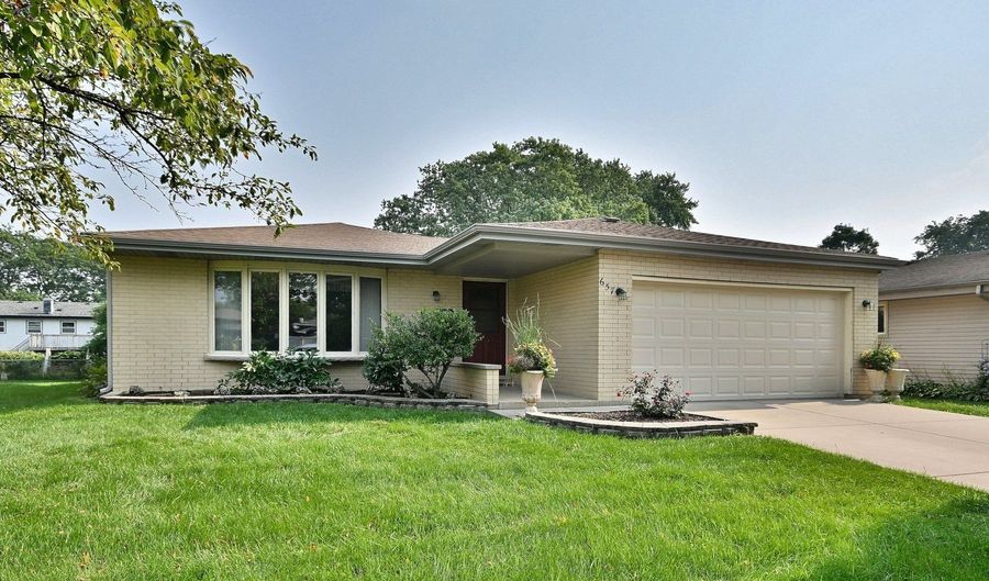 657 SABLE Dr, Addison, IL 60101 - 3 Beds, 2 Bath