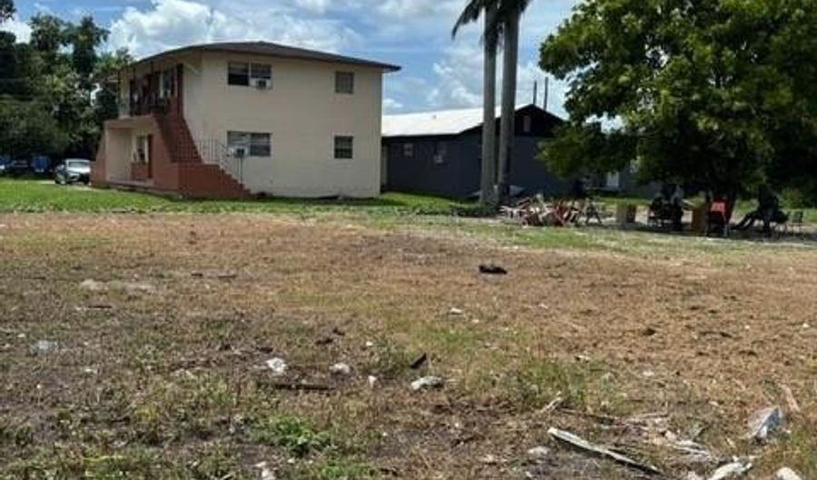 724 SW Avenue B, Belle Glade, FL 33430 - 0 Beds, 0 Bath