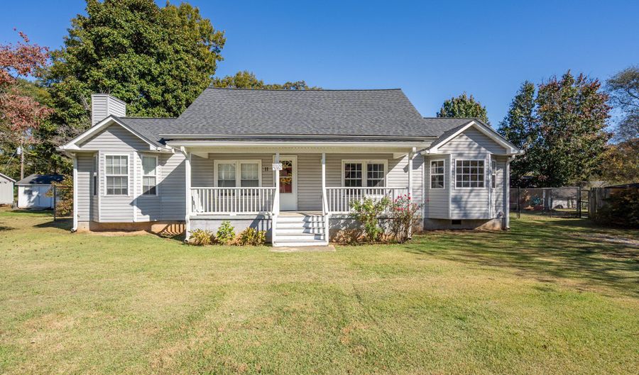 11 Magnolia St, Aragon, GA 30104 - 4 Beds, 2 Bath